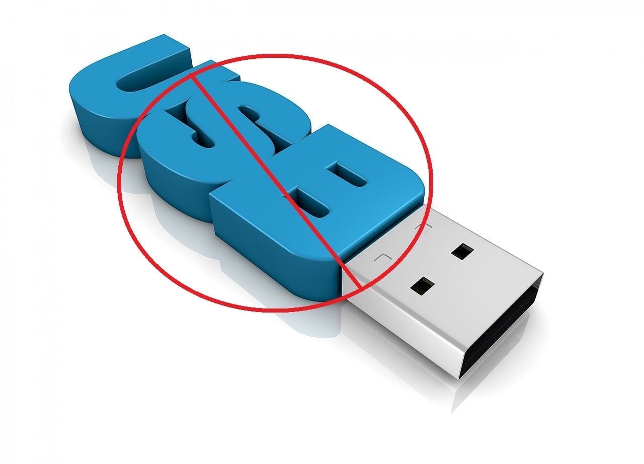صورة لـ طرق مختلفة من أجل تعطيل عمل منافذ USB في حاسوبك | 1_maxresdefault2B252822529-DzTechs