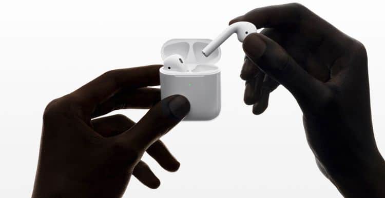 صورة لـ كيفية استخدام سماعات AirPods: دليل المبتدئين | 1FIKcgGnJvtTyLhg0JgPc3Q-DzTechs