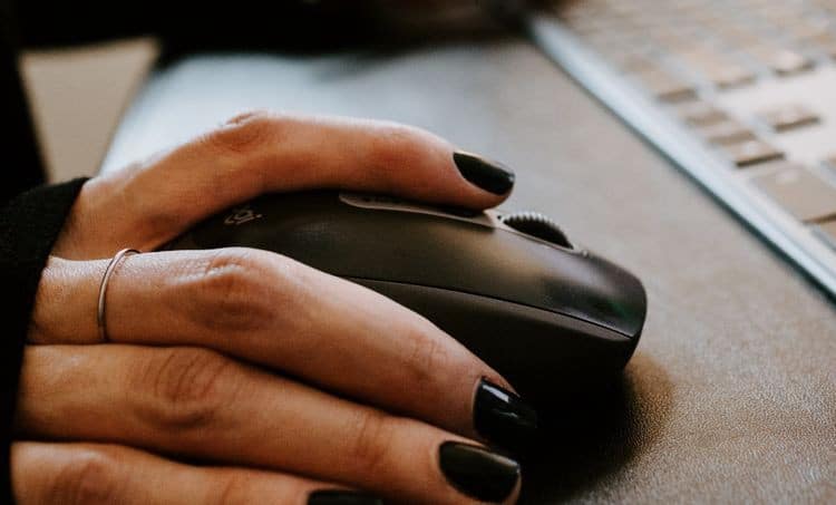 صورة لـ كيف تتعرف على من يسرق صورك وماذا تفعل حيال ذلك | 1GYsSVhYw2rcxvv-9tOCNHQ-DzTechs