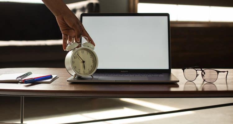 صورة لـ أكثر الأشياء المُفيدة التي يجب أن تعرفها عن مُنبّهات Google Home | 1QerNDT10VvgXN4d5TIIuOQ-DzTechs