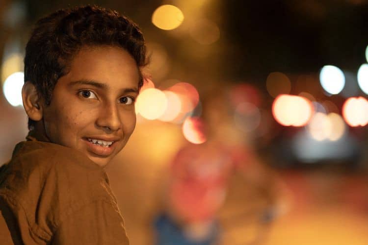 صورة لـ إيجابيات وسلبيات التصوير واسع الزاوية في تصوير الشوارع | 1tdUPNkXiEhfi7M1QWQbghg-DzTechs