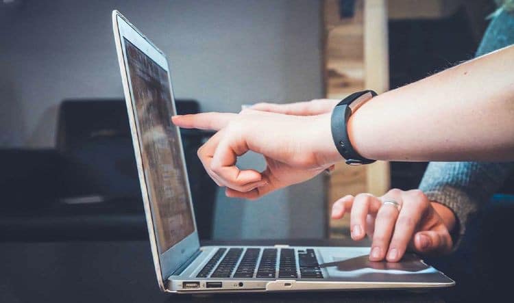 صورة لـ أفضل الطرق لجعل الـ MacBook الخاص بك يبدو جيدًا قدر الإمكان | 1wrZf8XSTDvJgITeb_s4EOw-DzTechs