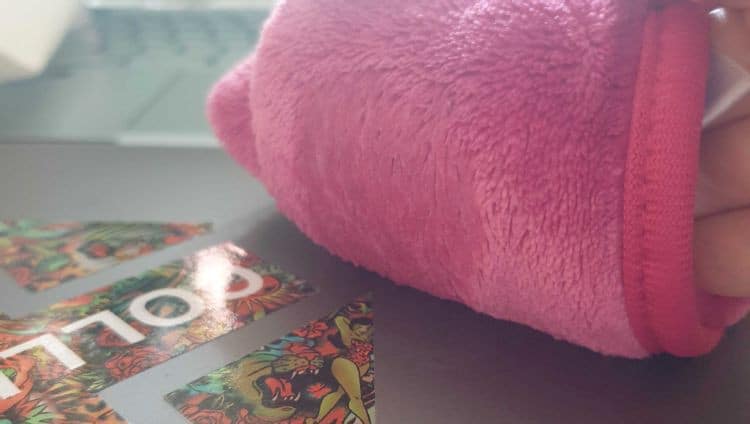 صورة لـ كيفية إزالة الملصقات من جهاز الكمبيوتر الخاص بك | 16Cx94hlZL9LstkxgyPzOtw-DzTechs