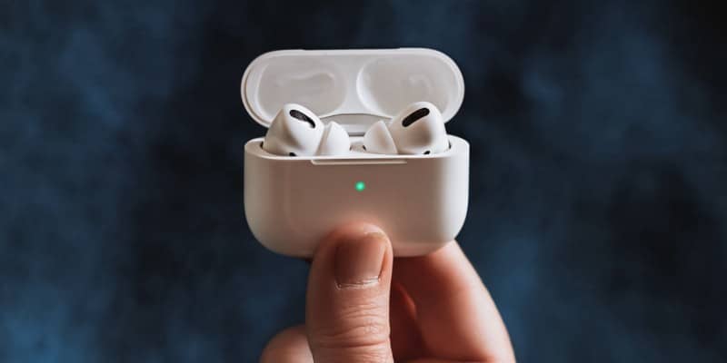 صورة لـ ماذا تفعل إذا تعذر توصيل AirPods من خلال وضع الاقتران | 1NNw3LUWDUTwZjqZhK_lGkA-DzTechs