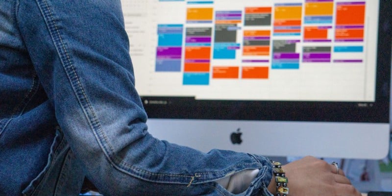 صورة لـ كيفية تحقيق التوازن بين وظيفة بدوام كامل والعمل الجانبي دون إرهاق | 1XS1_-OO-D8NpBS4ltDq_mw-DzTechs