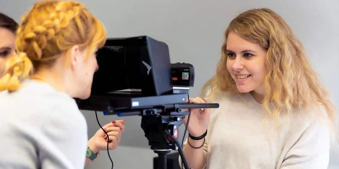 صورة لـ أكثر الأشياء التي تحتاجها لبدء تدوين الفيديو باستخدام هاتفك الذكي | 1kBkKb33WMhORnVc3N_2yoQ-DzTechs