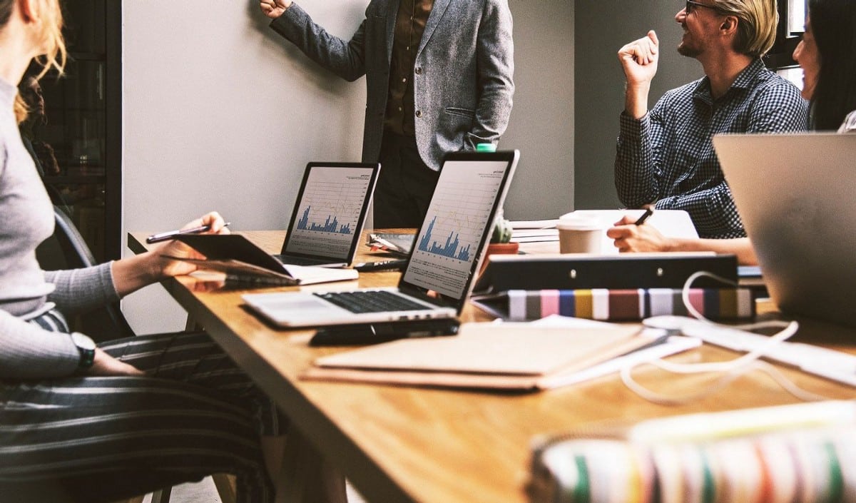 صورة لـ بعض الطرق للنجاح في مكان العمل كشخص انطوائي | 1mZwU-7rxUC5JNK9GTqLkcA-DzTechs