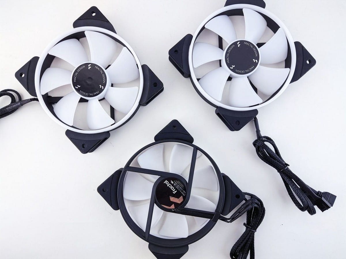 صورة لـ أكثر الأخطاء شيوعًا التي ستضر باللوحة الأم أو تُدمرها | 1rWQ0gXQPkpHbPG5gMf5jOg-DzTechs