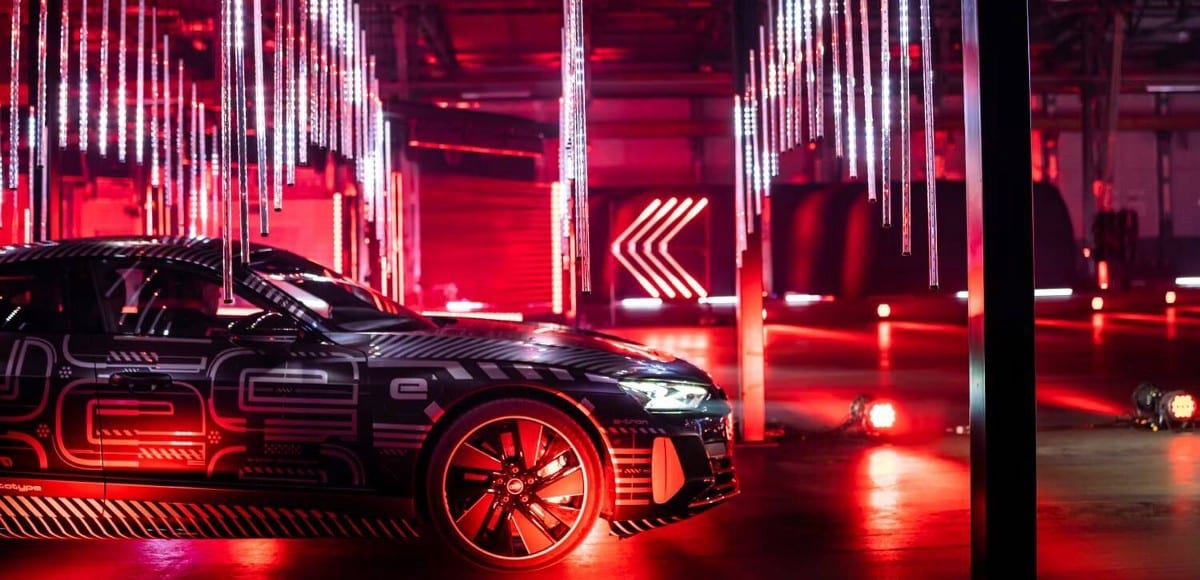 صورة لـ أفضل السيارات الكهربائية عالية الأداء في السوق | 15SKffe6OHqkzMZeFF9-J1Q-DzTechs