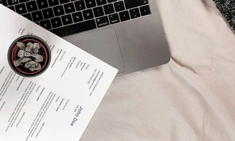 صورة لـ ما هي السير الذاتية المجهولة والعمياء؟ كيف تُنشئها | 1xfHplFxLdELhCOrgQIaskA-DzTechs