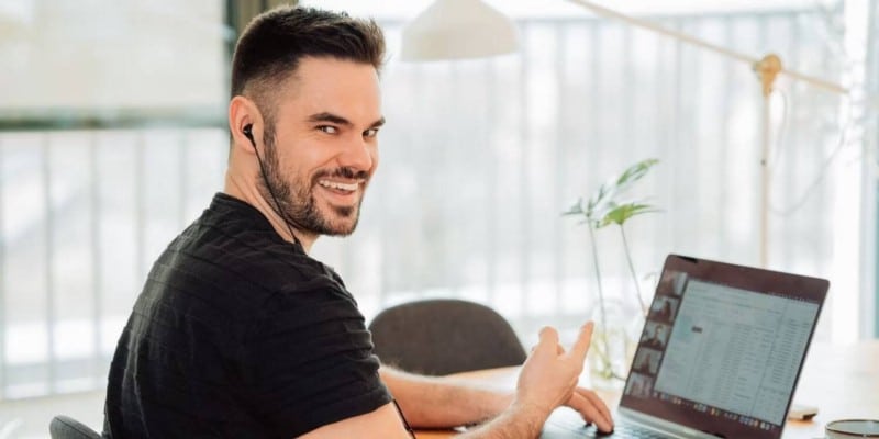 صورة لـ أفضل العادات الاستباقية لبناء مستقبل وظيفي عن بُعد | 1TS-66GYGuaNTZjHV456U9Q-DzTechs