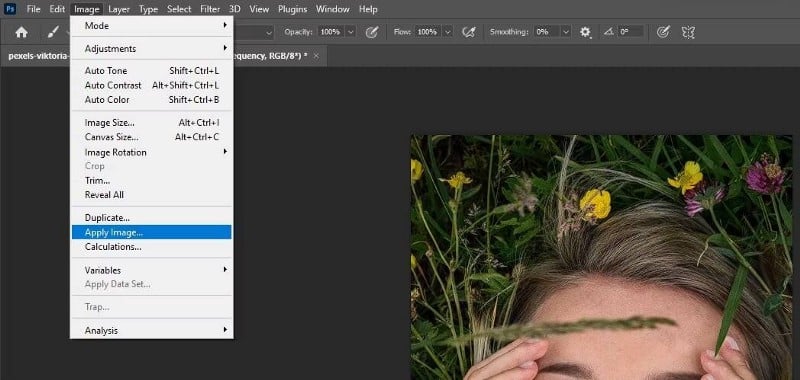 صورة لـ كيفية تنقيح البشرة باستخدام فصل التردد في Photoshop | 1ZG3yhidqGIMxb5G03rR4VQ-DzTechs
