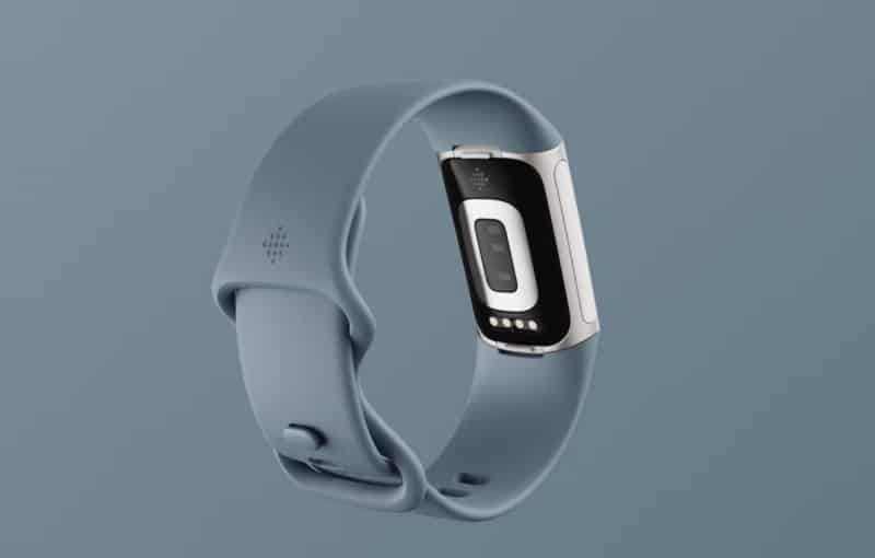 صورة لـ كيفية تنظيف جهاز Fitbit الخاص بك | 1ZyxA-swAX7aWyebHFWgJ3g-DzTechs