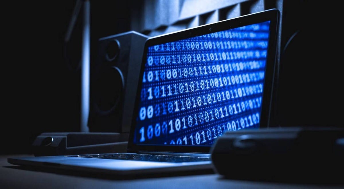 صورة لـ كل ما تحتاج لمعرفته حول برنامج الفدية LockBit | 12xNsnTZ9y_r6MZ4uG1FJ2w-DzTechs