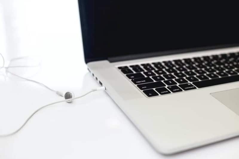 صورة لـ إصلاح إخراج الصوت من مكبرات الصوت رغم توصيل سماعات الرأس بجهاز Windows | 1WP9Z7VqUP96yTPncZ3oLhQ-DzTechs