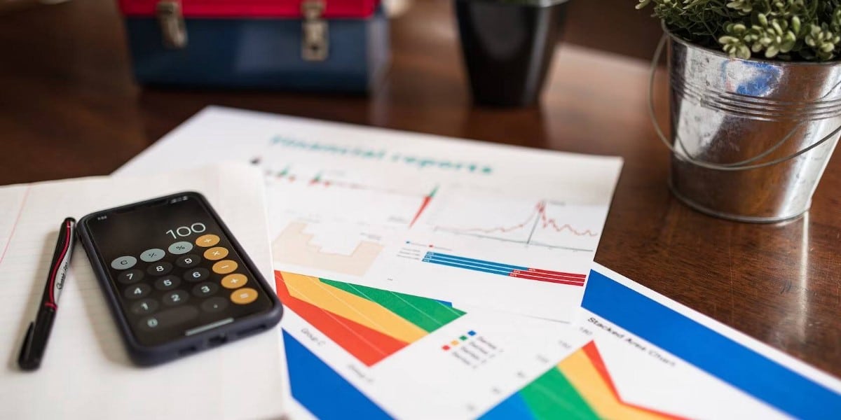 صورة لـ كيف تُصبح محلل أبحاث السوق: الدليل النهائي | 1FVVV4W-lmvzLeLQnRpBgGw-DzTechs