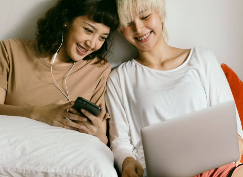 صورة لـ هل يجب عليك مشاركة كلمة سر حسابك على Netflix مع الآخرين؟ | 1YNy6gSbMbf0Ae9B_JqM08Q-DzTechs