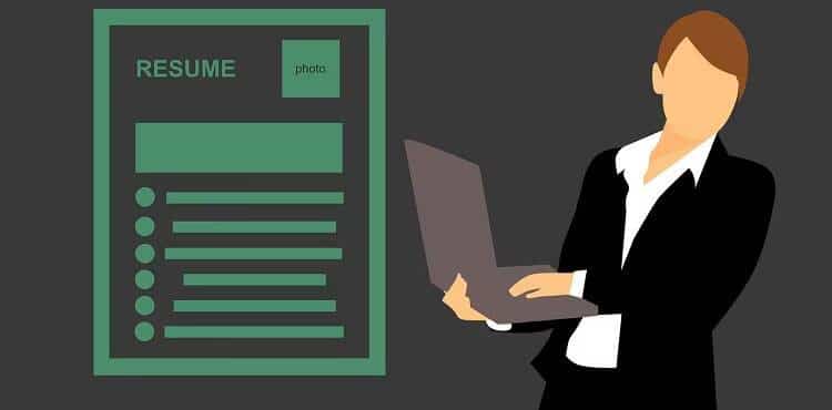 صورة لـ بعض الطرق التي تُساعدك على بدء وظيفة في صناعة جديدة | 1P7r6kYSPFqjjniJ4Dm_MyQ-DzTechs