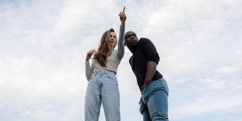 صورة لـ كيف ولماذا تستخدم اللقطة السفلية عند تصوير الفيديو | 1ZLFoHqhSqBuVz3B0cwI9JQ-DzTechs