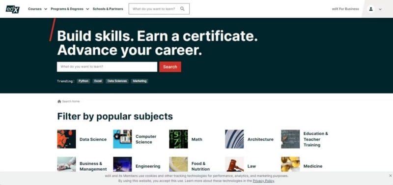 صورة لـ مجموعة من أفضل البدائل لـ Microsoft Learn | 1cghkzwQ6laetJAfFE5O_pg-DzTechs