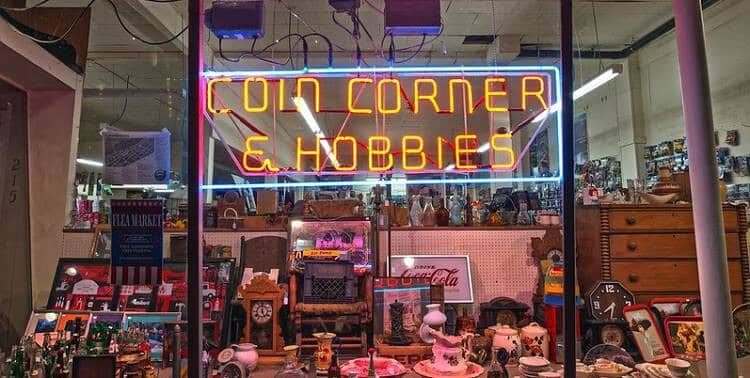 صورة لـ بعض الطرق التي تُساعدك على بدء وظيفة في صناعة جديدة | 1nDxSYF1x3-fHOfLnhlVSBA-DzTechs