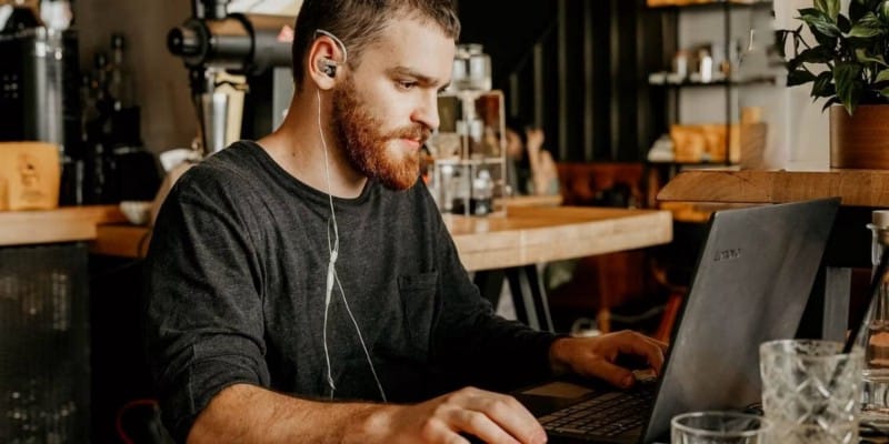 صورة لـ ما هي وظيفة التفريغ الصوتي؟ ما دورها وكيف تعمل فيها؟ | 1JD_KQxRIUOJivZGxwbAzxA-DzTechs