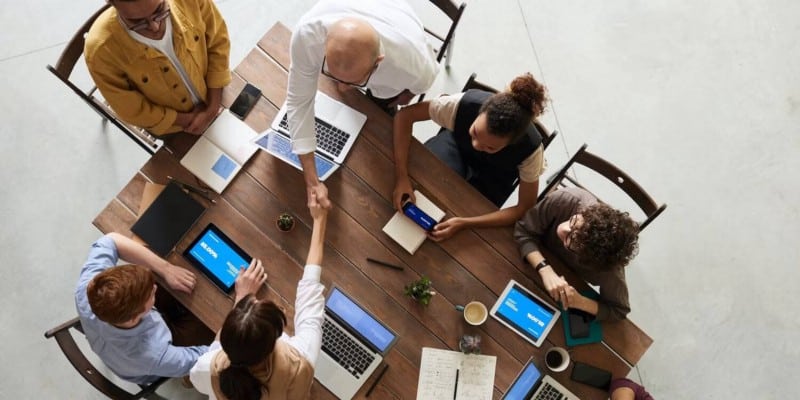 صورة لـ مزايا وعيوب استخدام التخزين السحابي للعمل عن بُعد | 1WycMcbkLT99tDSW-2_IGEg-DzTechs