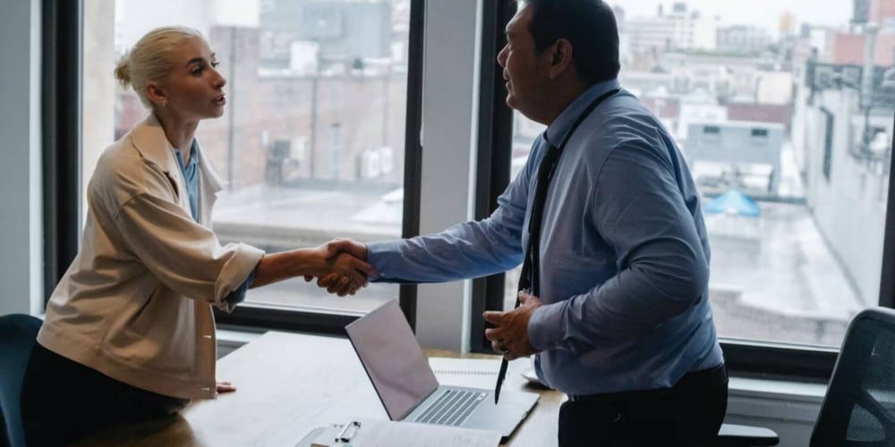 صورة لـ أفضل المهارات لمُحلل الأعمال | 1hbH63p99bm83-RahPUFcFw-DzTechs