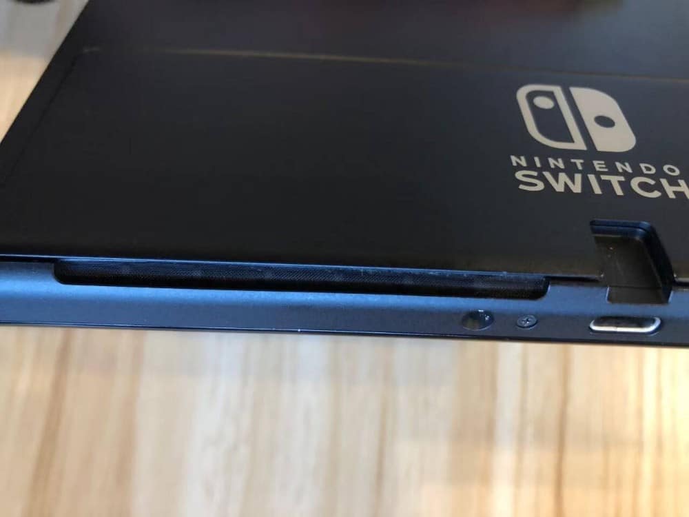 صورة لـ كيفية تنظيف Nintendo Switch وأجهزة التحكم (جوي-كون) بأمان | 1mZcnZJFIiMIjeB8ZCZlQeA-DzTechs
