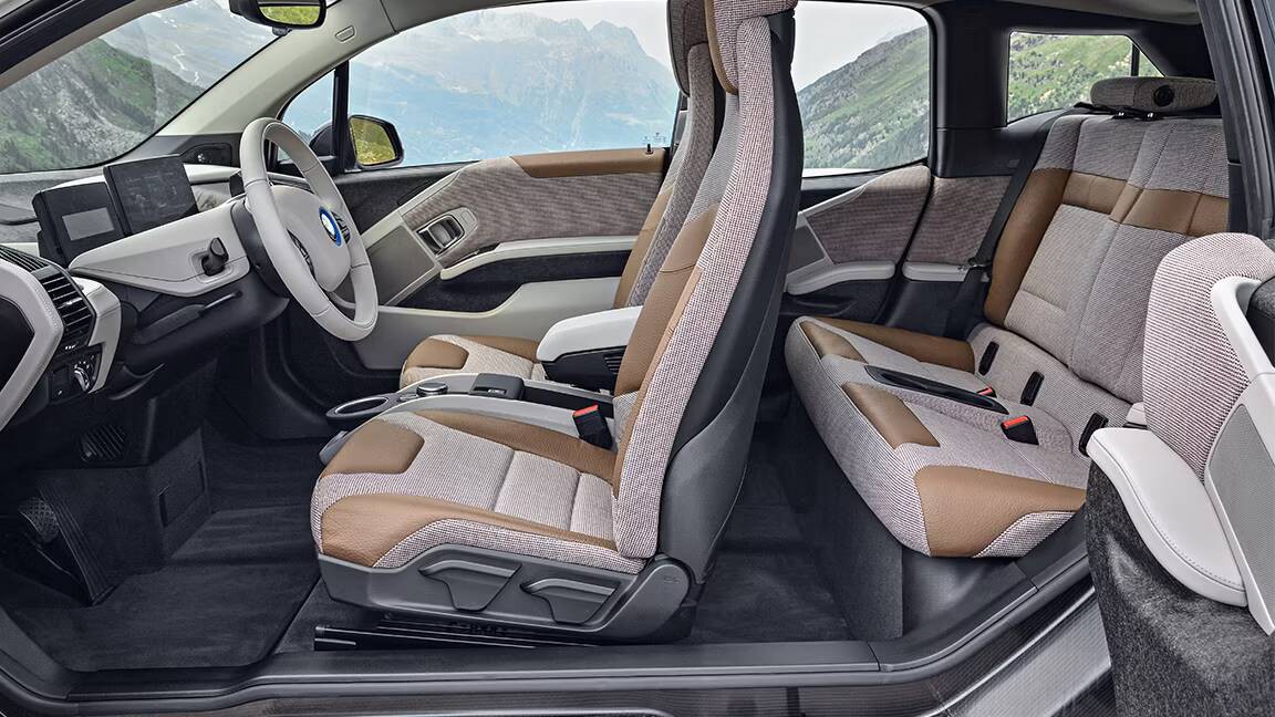 صورة لـ لماذا تُعتبر سيارة BMW i3 واحدة من أفضل السيارات الكهربائية المُستعملة | 1Q2_iz-vr00EUpNT1hjcMjQ-DzTechs