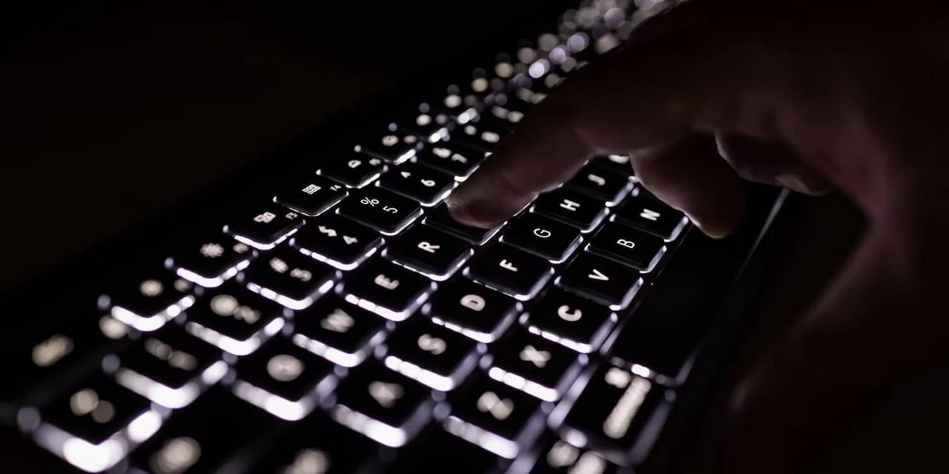 صورة لـ لماذا يعد التبديل بين تطبيقات العمل أمرًا سيئًا وكيفية حله | 1XGkdsYJFllmLL99afSZKCg-DzTechs