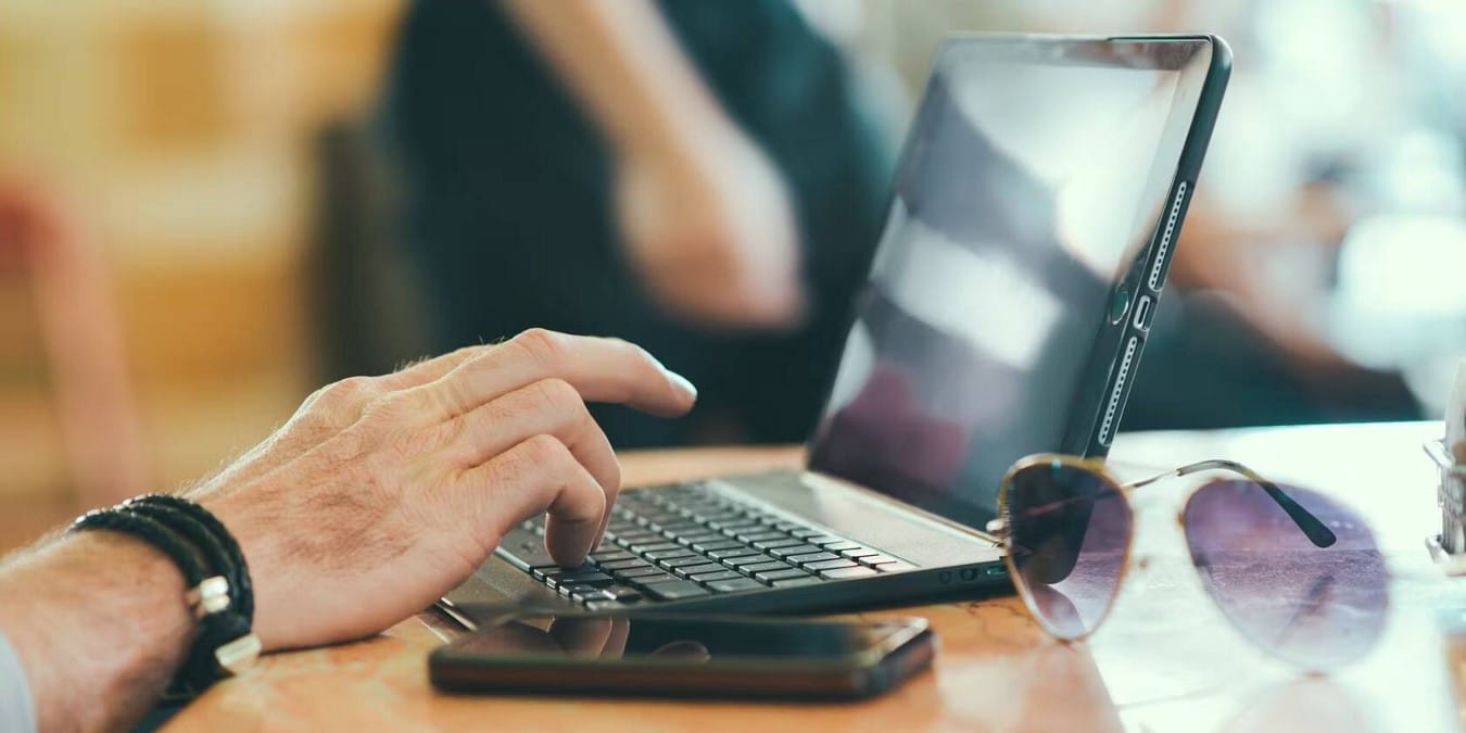 صورة لـ ما هي قرصنة الشاشة وكيف يُمكنك حماية نفسك؟ | 1uSR1f5-pmNcoO5k7C7DixQ-DzTechs