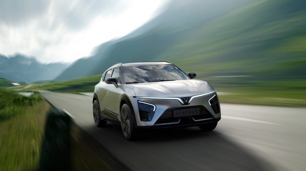 صورة لـ لماذا لا يزال لدى السيارات الكهربائية الكاملة بطارية بقوة 12 فولت؟ | 1JNVWBEbFLUmcmbLc2TtIvg-DzTechs