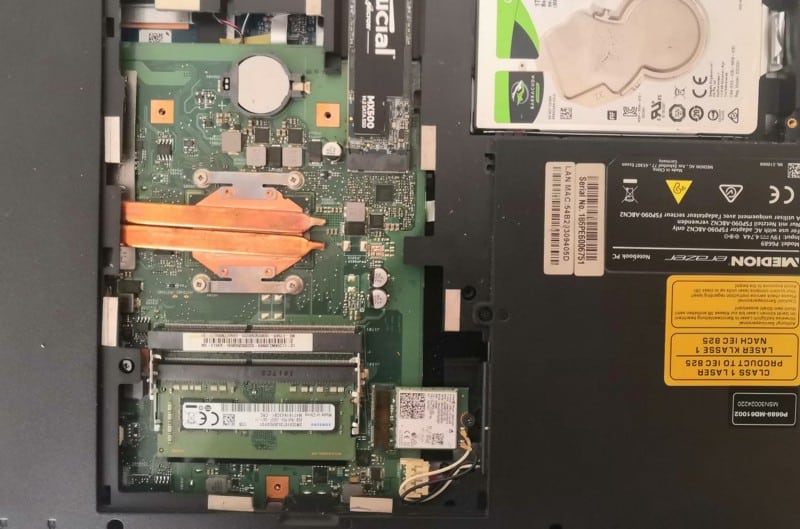 صورة لـ كيفية استبدال مُحوِّل Wi-Fi على الكمبيوتر المحمول | 1q6K_CzO646djxRLT_tgWxg-DzTechs