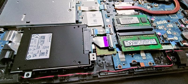 صورة لـ كيفية تركيب مُحرك SSD في كمبيوتر محمول لتحسين الأداء | 181m_nRPRe8XRHbvbPAy5dQ-DzTechs