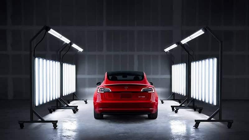 صورة لـ الأسباب التي تجعل سيارات الشرطة الكهربائية أفضل من سيارات الدوريات التقليدية | 1H5-icE-Opwj4iCT3V_qf1A-DzTechs