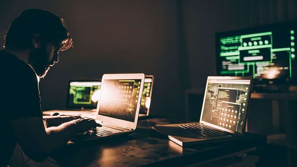 صورة لـ ما الذي يفعله القراصنة في الواقع ببياناتك؟ | 11uxHr1qdgKsdoef8H2pMtA-DzTechs