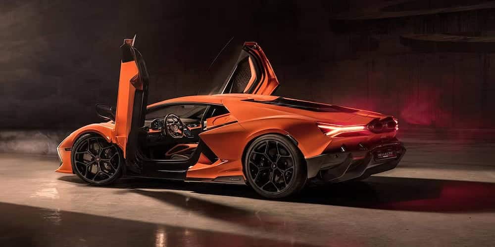 صورة لـ كيف تحتضن Lamborghini Revuelto المُستقبل مع احترام تُراثها | 159ENxxLvGFXH6QJeE5Exvg-DzTechs