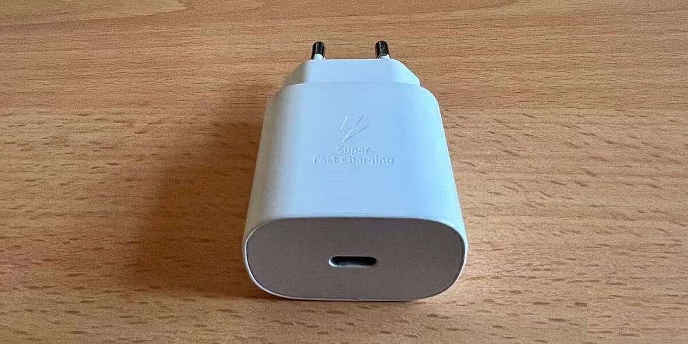 صورة لـ أسباب سخونة شاحن هاتفك و طرق لإبقائه باردًا | 1gupfV3RAOU8N3aOpAHn_sA-DzTechs