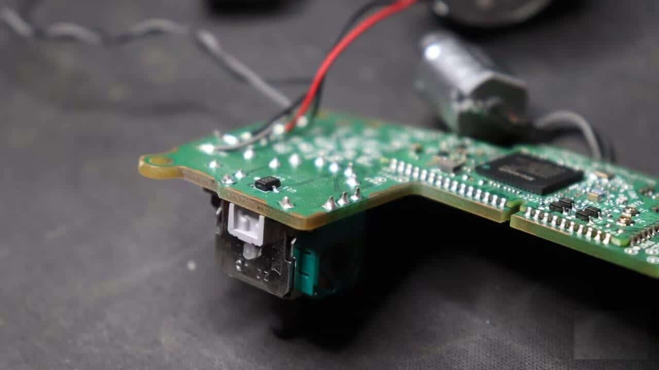 صورة لـ هل تُعاني من انجراف جهاز تحكم Xbox؟ إليك كيفية إصلاحه | 1QfO9MhNXFpelfOg_KcsP3A-DzTechs