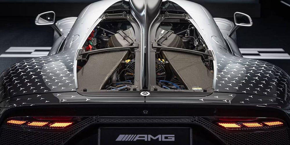 صورة لـ سيارة Mercedes-AMG One الهجينة مليئة بالتكنولوجيا المُستوحاة من الفورمولا 1 | 1UdlZ9BNKVNORcFbXQ6_yuw-DzTechs