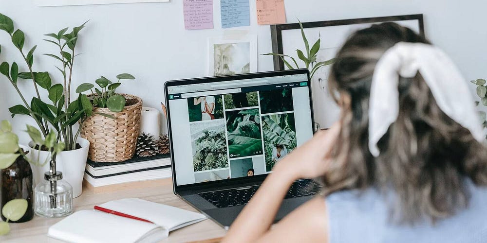 صورة لـ العناصر الأساسية التي يجب تضمينها في محفظة أعمالك للتصميم | 1bo0Byn36OBBRYPs-Hph96w-DzTechs