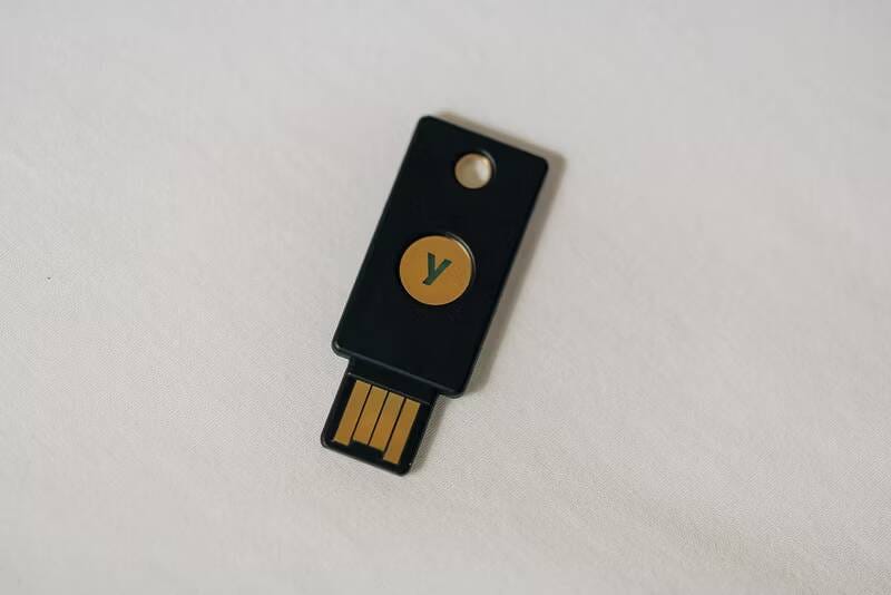 صورة لـ كيفية تأمين أنظمة Linux بشكل فعَّال باستخدام YubiKey | 1gxnCiHVBGDmk9Trt-H0UMg-DzTechs