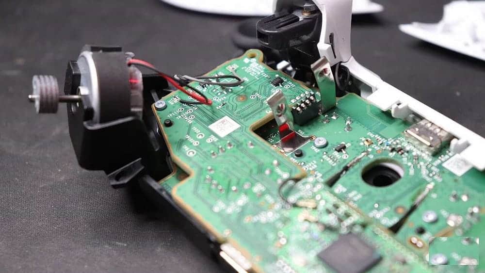 صورة لـ هل تُعاني من انجراف جهاز تحكم Xbox؟ إليك كيفية إصلاحه | 1i_EbY3RzHYrYGkXpiQ5ZSA-DzTechs