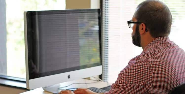 صورة لـ ما هو التقديم الغاضب للوظائف في سوق العمل ، وهل يجب أن تقوم به؟ | 1nP61mDJ-1XfySnaWNIbe2A-DzTechs