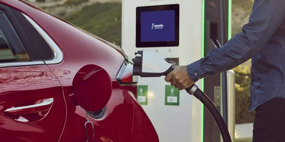 صورة لـ ما هو نظام الشحن المُشترك (CCS)؟ معيار الشحن السريع للسيارات الكهربائية الأكثر شيوعًا | 1DYdfjRlmo7TYldfBGwjN4w-DzTechs