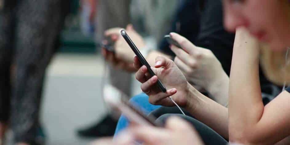 صورة لـ الآثار الصحية السلبية المُحتملة لتكنولوجيا الذكاء الاصطناعي التوليدي | 1MFPMudDIy09m7UOZqkTOPA-DzTechs