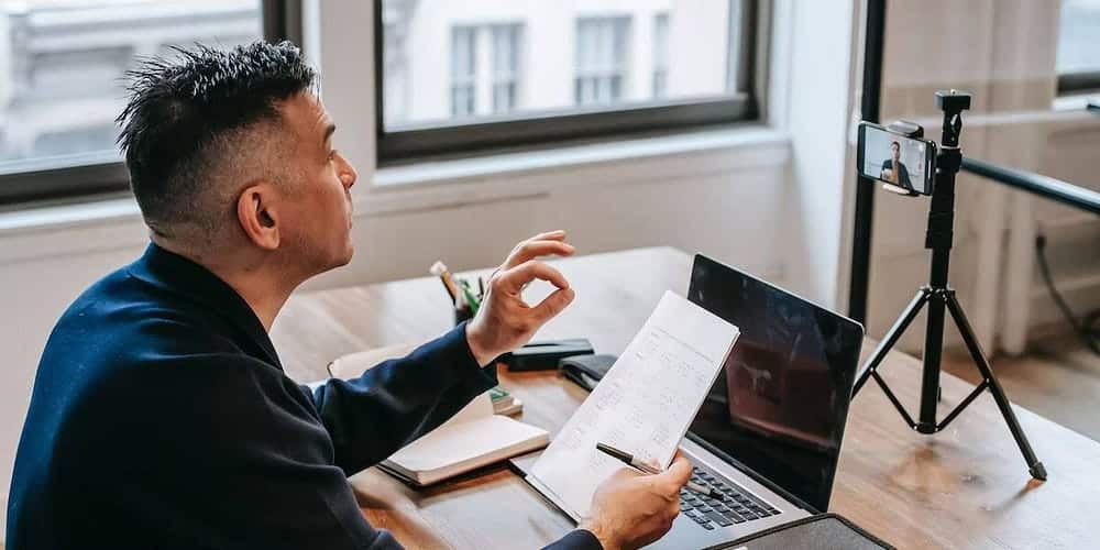 صورة لـ نصائح لاستضافة ندوة عبر الإنترنت بنجاح ونيل إعجاب الحضور | 1MrAQ7j30DBx67QQMNJhcKw-DzTechs