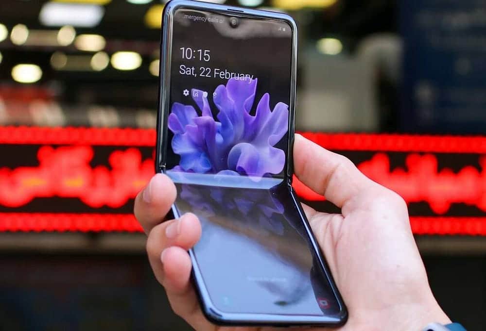 صورة لـ ما هي شاشة pOLED؟ وكيف تعمل على تحسين تجربة استخدام الهاتف الذكي؟ | 1PXKBVqkoko6NPs62u3CyvQ-DzTechs