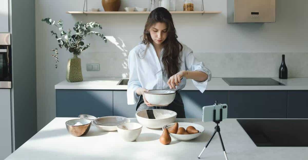 صورة لـ كيف تُصبح يوتيوبر: الدليل النهائي | 1PYuSNvhqzrSToQgUxGuEGw-DzTechs